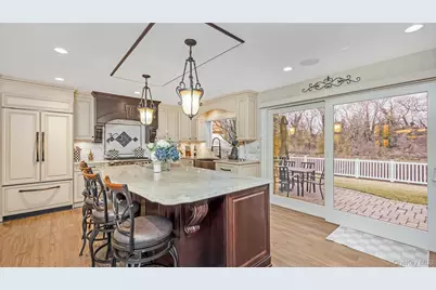2876 Shore Road, Bellmore, NY 11710 - Photo 17