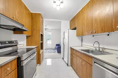 25 Chapel Place #3N, Great Neck, NY 11021 - Photo 9