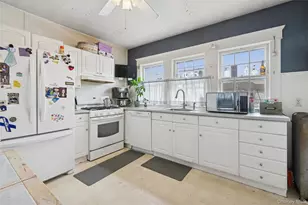 73 Redmond Ave, Bay Shore, NY 11706 - Photo 5