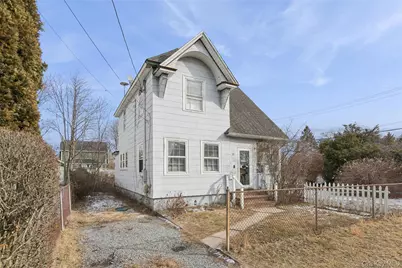 73 Redmond Avenue, Bay Shore, NY 11706 - Photo 13