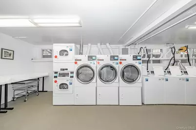 1233 Melville Road #60, East Farmingdale, NY 11753 - Photo 19