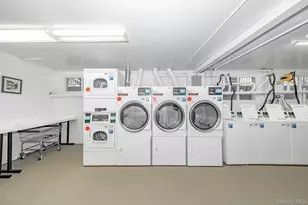 1233 Melville Rd, East Farmingdale, NY 11753 - Photo 19