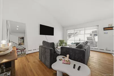 72 Park Ave Terrace, Yonkers, NY 10703 - Photo 9