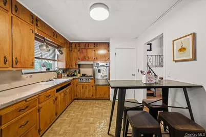 72 Park Ave Terrace, Yonkers, NY 10703 - Photo 23