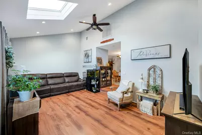 110 Dare Road, Selden, NY 11784 - Photo 13