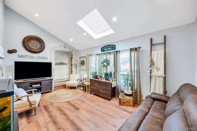 110 Dare Road, Selden, NY 11784 - Photo 21