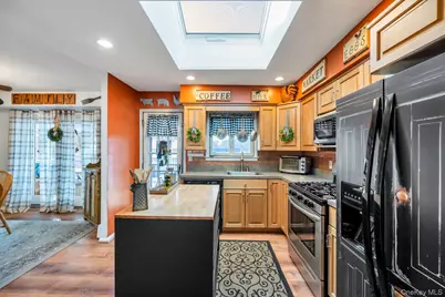 110 Dare Road, Selden, NY 11784 - Photo 17