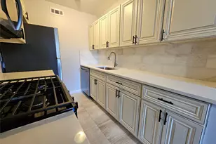 199 Artist Lake Dr, Middle Island, NY 11953 - Photo 5