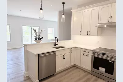 905 Oakridge Common, South Salem, NY 10590 - Photo 11