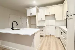 905 Oakridge Common, South Salem, NY 10590 - Photo 5