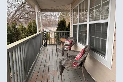 194 E Parkview Drive, Shirley, NY 11967 - Photo 3