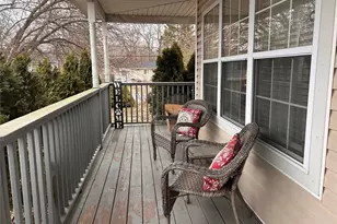 194 E Parkview Dr, Shirley, NY 11967 - Photo 3