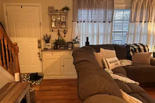 194 E Parkview Dr, Shirley, NY 11967 - Photo 5