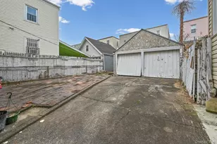 90-21 184th Pl, Hollis, NY 11423 - Photo 3