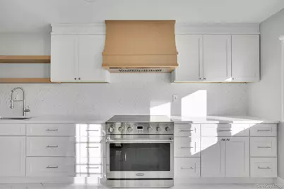 89 Harvest Lane, Commack, NY 11725 - Photo 13