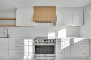 89 Harvest Ln, Commack, NY 11725 - Photo 13