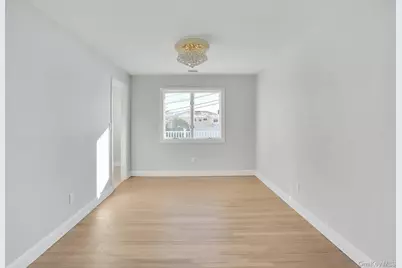 89 Harvest Lane, Commack, NY 11725 - Photo 11