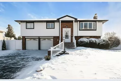 89 Harvest Lane, Commack, NY 11725 - Photo 1