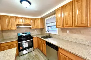 23 Independence Ave, Middletown, NY 10940 - Photo 7