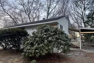 5 Birch Ct, Riverhead, NY 11901 - Photo 3