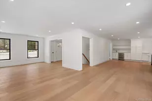 20 Fox Hunt Ln, Cold Spring Harbor, NY 11724 - Photo 7