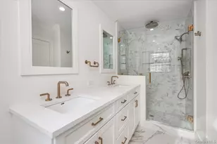 20 Fox Hunt Ln, Cold Spring Harbor, NY 11724 - Photo 19