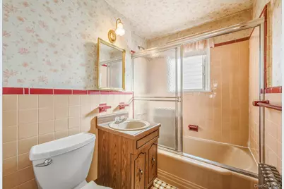 20-13 26th Street, Astoria, NY 11105 - Photo 9