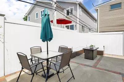 81 Barnes Street, Long Beach, NY 11561 - Photo 19