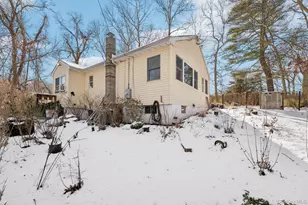 176 Maple Ave, Flanders, NY 11901 - Photo 37