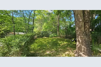 176 Maple Avenue, Flanders, NY 11901 - Photo 35