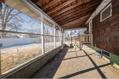 54 31st Street, Copiague, NY 11726 - Photo 31