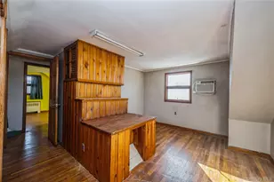 54 31st St, Copiague, NY 11726 - Photo 23