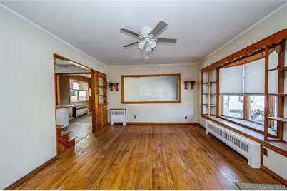 54 31st Street, Copiague, NY 11726 - Photo 3