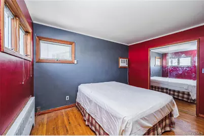 54 31st Street, Copiague, NY 11726 - Photo 17