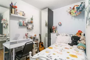 23-19 100th St, East Elmhurst, NY 11369 - Photo 11