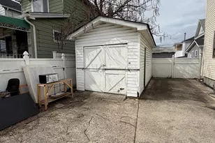 140-18 Foch Blvd, Jamaica, NY 11436 - Photo 13