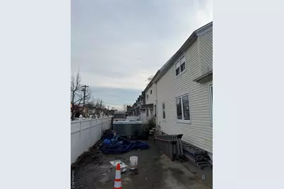 14018 Foch Boulevard, Jamaica, NY 11436 - Photo 5