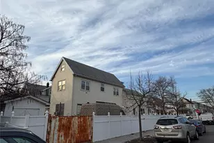 140-18 Foch Blvd, Jamaica, NY 11436 - Photo 3