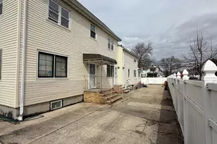 140-18 Foch Blvd, Jamaica, NY 11436 - Photo 5