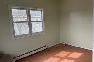 140-18 Foch Blvd, Jamaica, NY 11436 - Photo 9