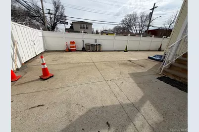 14018 Foch Boulevard, Jamaica, NY 11436 - Photo 17