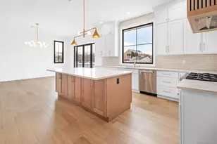 24 Midway St, Babylon, NY 11702 - Photo 11