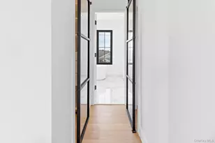 24 Midway St, Babylon, NY 11702 - Photo 29