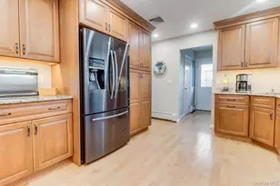 14 Hills Park Ln, Smithtown, NY 11787 - Photo 19