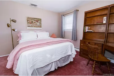 14 Hills Park Lane, Smithtown, NY 11787 - Photo 25