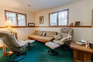 14 Hills Park Ln, Smithtown, NY 11787 - Photo 33