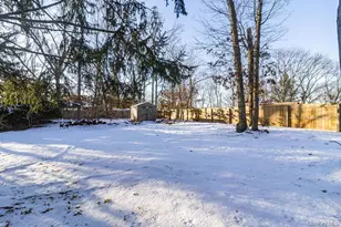 14 Hills Park Ln, Smithtown, NY 11787 - Photo 39