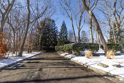 14 Hills Park Lane, Smithtown, NY 11787 - Photo 5