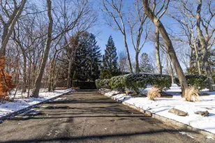 14 Hills Park Ln, Smithtown, NY 11787 - Photo 5