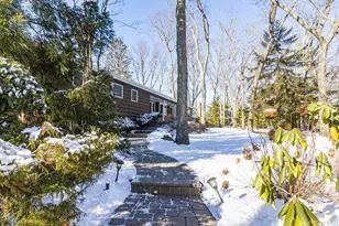 14 Hills Park Ln, Smithtown, NY 11787 - Photo 7